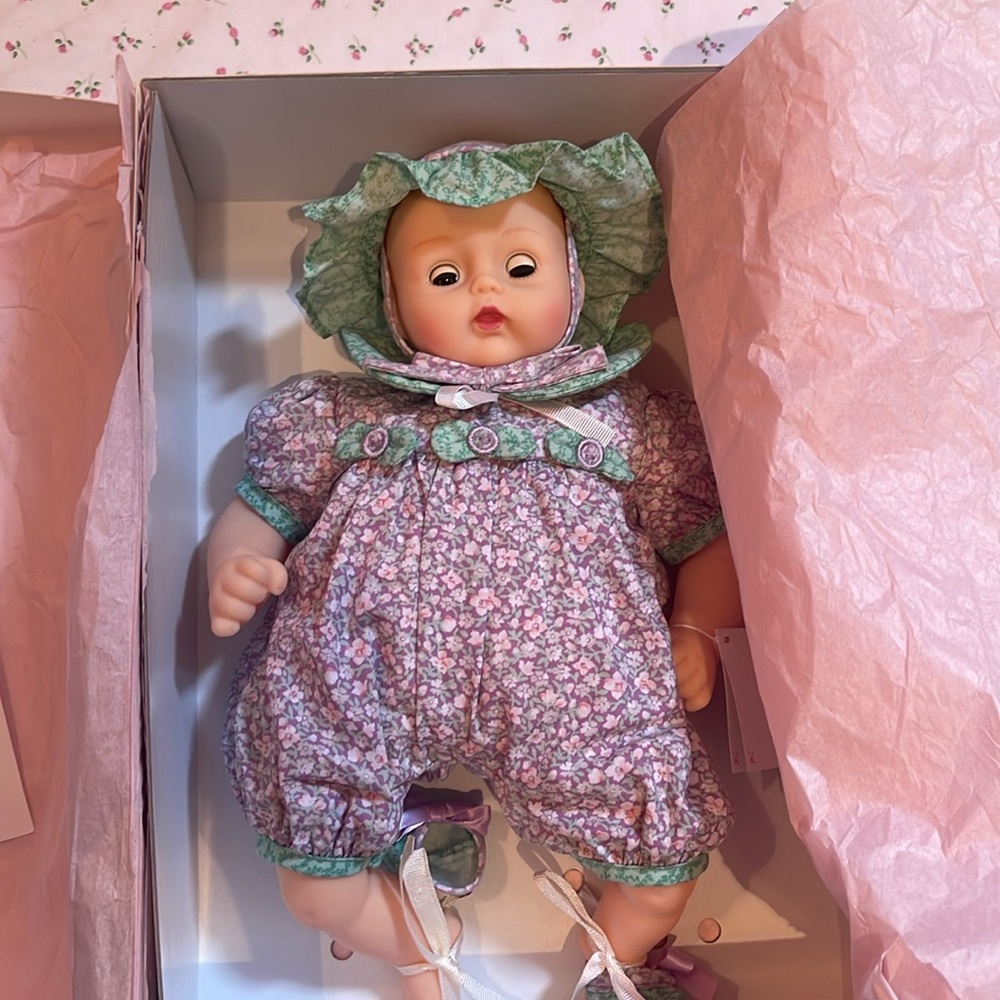 New Easter Vintage Madame Alexander baby doll - picnic day Huggums.